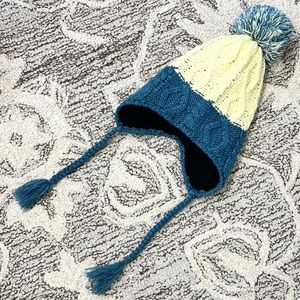 PCL | 💙💛 Pom Top Braided Rope Cable Knit Fleece-Lined Beanie Hat